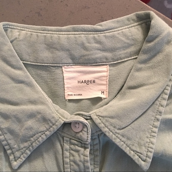 Harper women’s mint green long sleeve button down - Picture 4 of 5